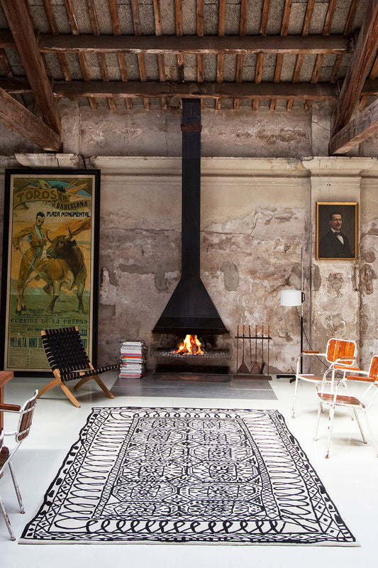 Black on White Estambul